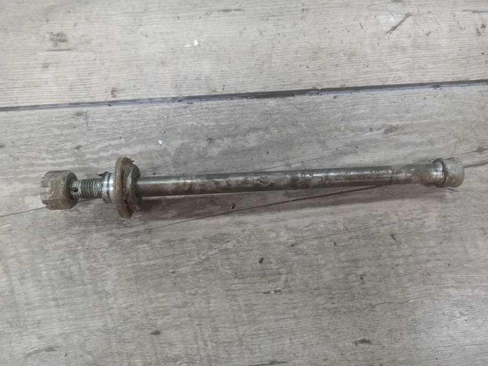 Suzuki TM 75 1975 eje delantero perno tm75 mini cross original fabricante de equipos originales Foto 1 de 1