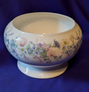 Vintage Wedgewood Angela 1980 Porcelain Floral Bowl / Vase - 6" By 4". - Picture 1 of 4