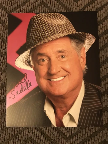 Neil Sedaka Signed 8 X 10 Photo Autographed Cover