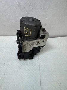 2002 SUBARU FORESTER ABS Pump Control Module OEM (121) - Picture 1 of 9