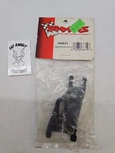 Traxxas Front Suspension Arms - Black, 1 piece (3631) - Picture 1 of 1