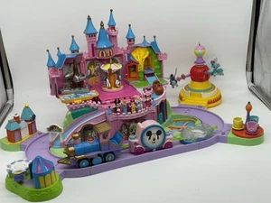 Polly Pocket Vintage Disneyland Magic Kingdom Castle Bluebird funktionsfähig - Bild 1 von 12