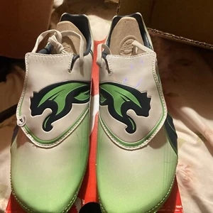 Puma Women’s Football Boots Size 8 V1 11 New With Box RRP £160 - Picture 1 of 10
