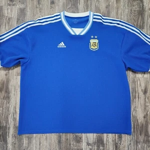 Camiseta de fútbol Adidas Argentina Icon 2022 para hombre talla grande Messi Maradona - Imagen 1 de 5