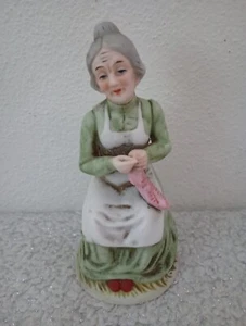 Keramik Figur ältere Dame sitzend nähen Made in Korea graue Haare im Dutt - Bild 1 von 5