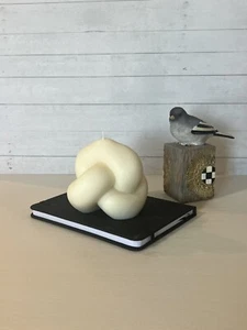 Geometric Shape scented Candle , handmade and SOY WAX - Picture 1 of 1