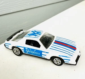 New York Yankees Corgi Pontiac Firebird Toy Baseball Car Vintage 1985 RARE - Picture 1 of 5