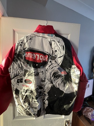 Supreme Astronaut Puffer Jacket (taglia L)