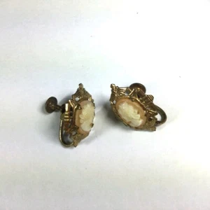 Vintage Cameo Earrings/1800snJewelry/Screwback Earrings - Bild 1 von 7