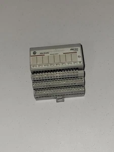1794-IE8 Allen Bradley Series B Analog Input Module with 1794-TB3 Base 1794IE8 - Picture 1 of 4