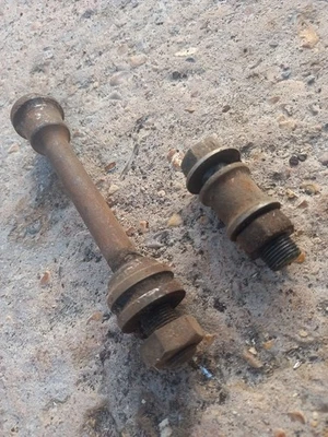 VINTAGE SUNBEAM 1920's REAR WHEEL DIVIDED AXLE ASSEMBLY. - Image 1 of 4