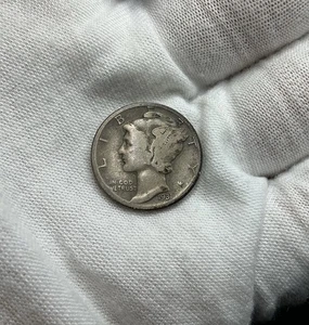 1931-P Mercury Dime 90% Silver I267 - Picture 1 of 2