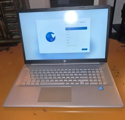 HP Laptop 17-CN0616NG 17.3 Zoll - Bild 1 von 4
