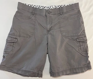 LEE Sinfully Soft Womens 16 Medium Gray Cargo Shorts 36" Waist 8" Inseam - Picture 1 of 6