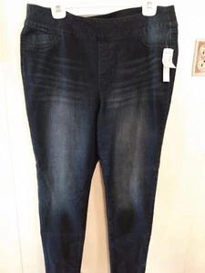 NWT Dress Barn Classic Fit Skinny Jeans Women's 1X 18-20 Jeggings - Picture 1 of 3