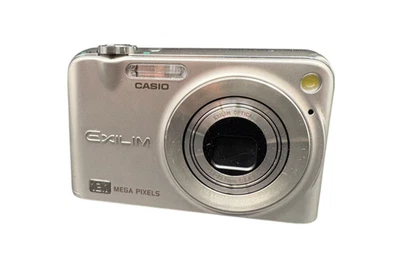 Casio EXILIM EX-Z1200 12.1MP Digitalkamera SIlber Geprüft Top Zustand Vintage - Bild 1 von 4