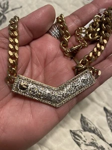 TAT 2 einzigartige Designs Swarovski Kristalle zweifarbig Gold Halskette ~ 19" lang ~ Neu mit Etikett - Bild 1 von 7