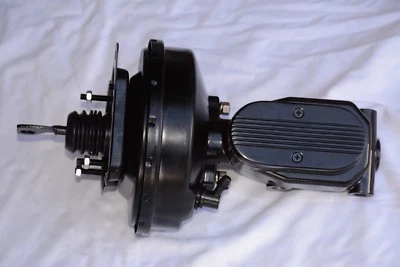 Amplificador de freno negro 9" y cilindro maestro con aletas 1967 1968 1969 Ford Mustang  Foto 1 de 4