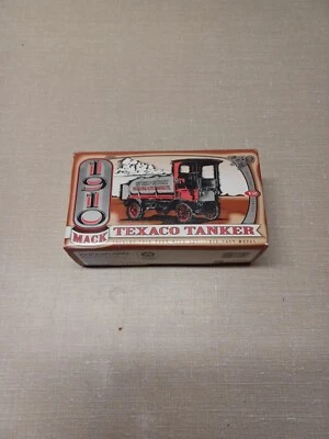 TEXACO 1910 MACK TANKER DELIVERY TRUCK - 1995 - #12 in Series Ertl - Image 1 of 4