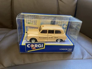 Corgi London Taxi 91812 - Periódico del Año Financial Times AW888 - Imagen 1 de 8
