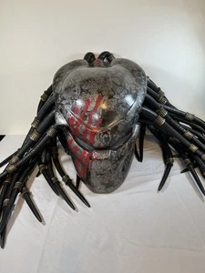 Custom Made Predator Wearable Predator Helmet  - Bild 1 von 10