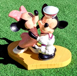 Disney Cruise Line Herz Plattform Minnie küssender Matrose Mickey Statue Figur EUC - Bild 1 von 7