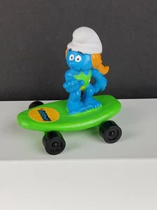 Surfin' Sassette 1996 Smurfs Skateboard Hardees Figure Vintage PVC Applause - Picture 1 of 5