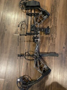 New Bear Archery Adult Compound Bow - Picture 1 of 5