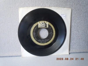 Wells, Mary 7" Vinyl...NEVER LEAVE ME/WHY DON'T YOU LET...20. CENT...sehr guter Zustand- - Bild 1 von 2