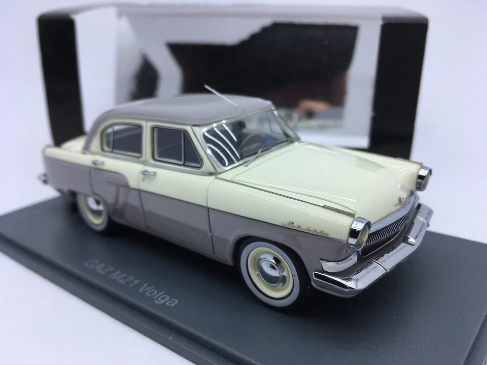 🇺🇦 1:43 Volga GAZ  M21 NEO White Gray 1/43 damaged box / No front number - Image 1 of 4