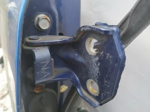 Subaru Impreza 2001 Front Door Hinge Used, Genuine #1355881-97 - Picture 1 of 8