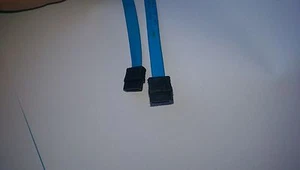 SATA S-ATA Cable Data Blue 23 5/8in 2ft SATA Plug To HDD - Picture 1 of 3