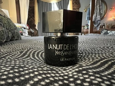 Yves Saint Laurent La Nuit De L'homme Parfum 2.0 OZ Eau de Parfum Para Hombre Foto 1 de 3