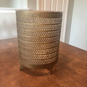 Vtg MCM Hollywood Regency Gold Filigree Floral Footed Trash Can+ Liner 11" - Picture 1 of 6