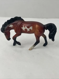 Molde de remache Breyer #6039 Stablemate Mystery Horse Bay Pinto - 2018 - sin envoltura - Imagen 1 de 7
