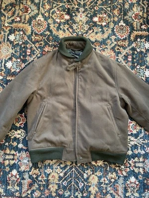 Chaqueta Bomber Engineered Garments LL Para Hombre Talla M Oliva Foto 1 de 4