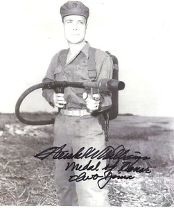 Hershel W. Williams Medal Of Honor Iwo Jima Autographed 8x10 Picture - Picture 1 of 1