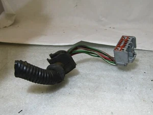 Volvo V70 Mk2 97-00 2.4 D5 engine wiring harness loom connector plug T - Picture 1 of 6