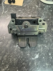VAUXHALL ASTRA H Mk5 05-10 BOOT TAILGATE RELEASE LATCH LOCK 13117285 CEK12 - Picture 1 of 5