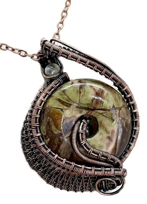 Colgante Donut Tejido Sierra Jaspe con Acentos de Labradorita y Peridoto Foto 1 de 4