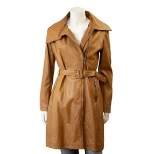 Gabardina para mujer Feminin Touch marrón esmalte de colección cuero envejecido calce ajustado - Imagen 1 de 4