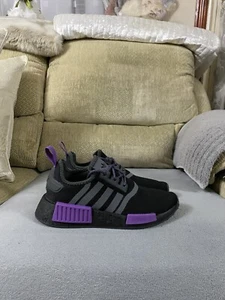 Adidas Originales NMD R1 Negro Púrpura Entrenadores Zapatos Nuevos sin Caja Talla 4.5uk GX5694 - Imagen 1 de 13