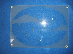 LOVELY FOOTED FLAT GLASS TRAY WITH YACHTS PATTERN - Picture 1 of 3