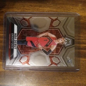 2023-24 Panini Mosaic - NBA Debut Silver Prizm #260 Gradey Dick (RC) - Picture 1 of 6