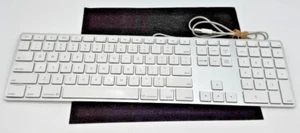 ⌨️ Genuine Apple Wired Keyboard w/ Numeric Keypad White Model A1243 USB - Works! - Picture 1 of 4