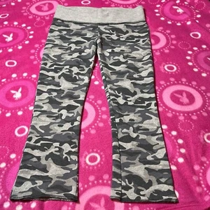 R&R Surplus Gray Camo Low Rise Bootcut Capri Sweatpants Size XS - Picture 1 of 6