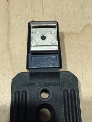 Metz 40-36 Horizontal Bracket - Image 1 of 4