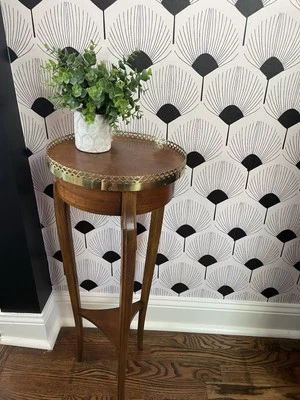 Antique Baker Furniture Mahogany Plant Stand – Regency Style with Brass Gallery - Image 1 of 4