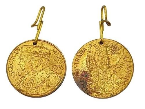 Antique 1910-1935 King George V & Queen Mary Silver Jubilee Medal UK Collectible - Image 1 of 4