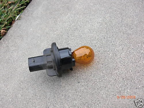 2001-2003 BMW E39 OEM сигнал фары + розетка 540i 530i 525 M5 - Изображение 1 из 1